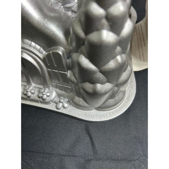 Nordic Fairytale Cottage  Cake Pan - Picture 6 of 8